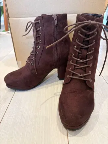 브라운 스웨이드 레이스업 부츠 24cm