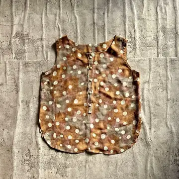 슬리브리스 블라우스 도트 무늬 도트 브라운 숏 기장 베스트 탱크탑