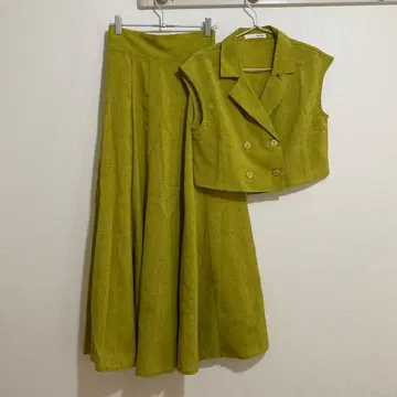 ROYAL PARTY 올리브 그린 스커트 셋업