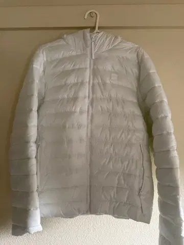 GAP 후드 부착 다운 자켓