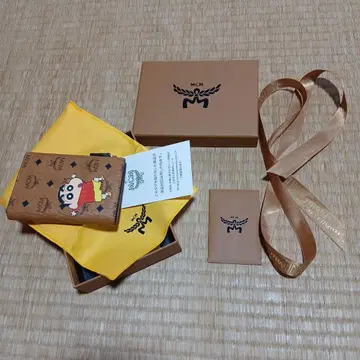 [ MCM x 짱구는 못말려(크레용 신짱) ] Aren 스몰 지갑