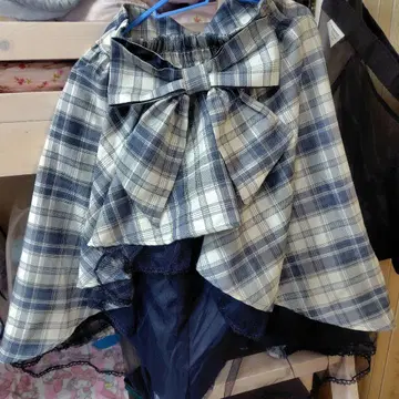 리본 포함 백 프릴 스커트