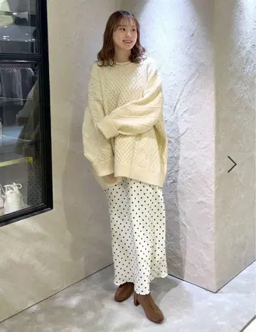 로리즈팜 스트레치 새틴 스커트 도트 무늬 L 사이즈