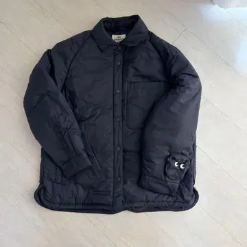 유니클로 안야 힌드마치 퍼프 테크 셔츠 자켓