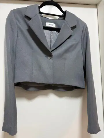 SNIDEL 그레이 크롭 테일러드 자켓 숏 기장