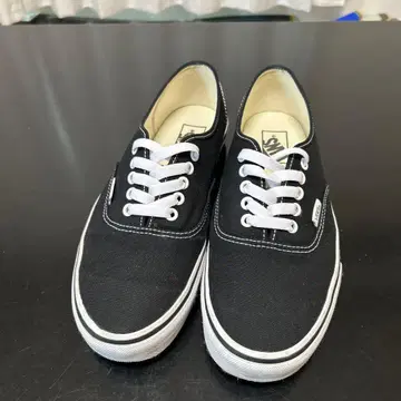 새상품급 VANS 블랙 스니커즈 오센틱 us