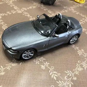 BMW Z4 미니카 1/18 그레이