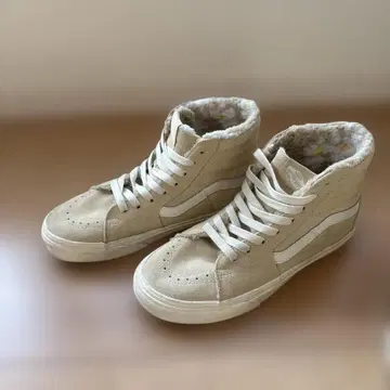 VANS Sk8-Hi 베이지 스니커즈 24.5cm 한정판 가격 인하