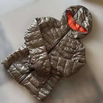 유니클로 라이트 브라운 다운 자켓 후드 부착 새상품급 M