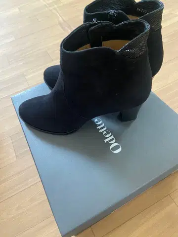 Odette e Odile 블랙 숏부츠