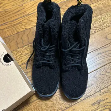 닥터 마틴 에어웨어 블랙 부츠