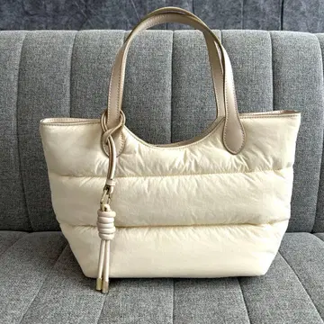 보물 탑카피 퀼팅 토트백 참 포함 나일론 가죽