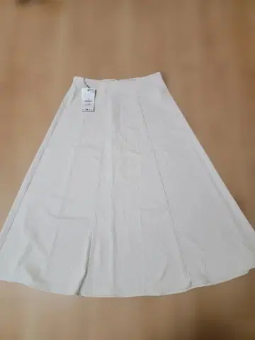 ZARA 베이지 롱 스커트 M 사이즈 새상품급