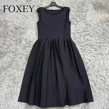 미사용급 '22년 폭시 정가 10만 크레센도 니트 원피스 네이비