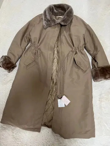 MAJESTIC LEGON 퍼 달린 밀리터리 롱 코트