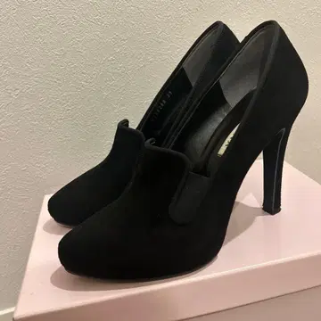 DIANA 블랙 하이힐 펌프스