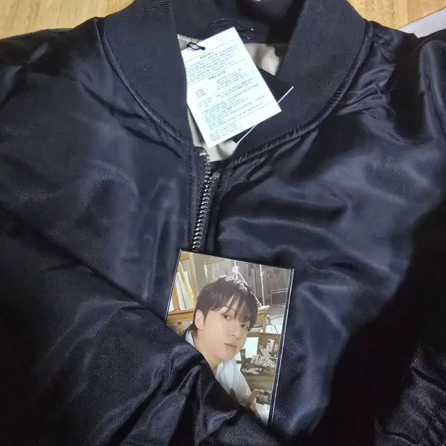 BTS JK 정국 골든 오버사이즈 범버 자켓 (점퍼) XL