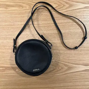 훌라 FURLA 요요 원형 미니백