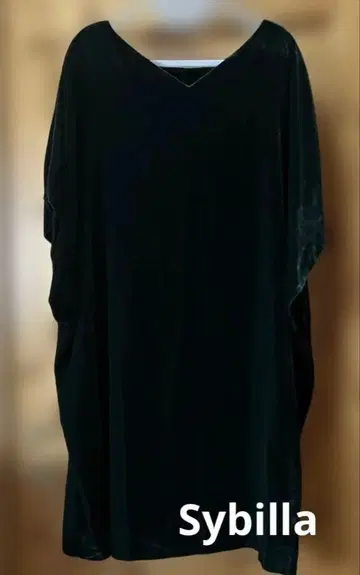 시빌라 노체 라인 모스그린 벨벳 원피스