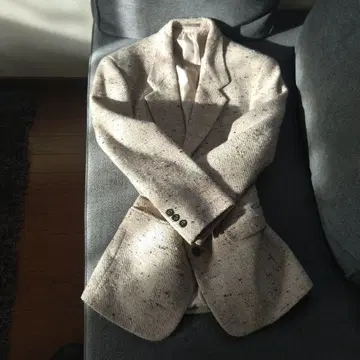 PEYTONPLAICE 울 혼방 베이지 계열 테일러드 자켓 새상품급