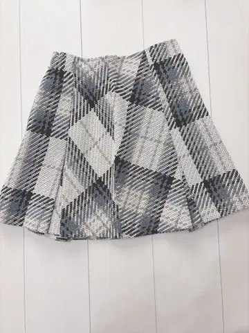 SNIDEL 로빙 체크 미니 스커트