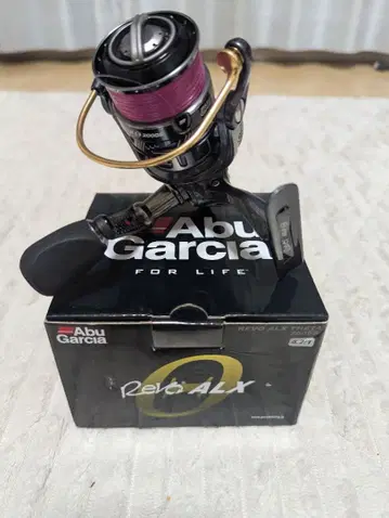 Abu Garcia Revo ALX 2000S 스피닝 릴