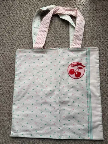 다이칸야마 컬리 컬렉션 구매 귀여운 토트백 새상품 체리