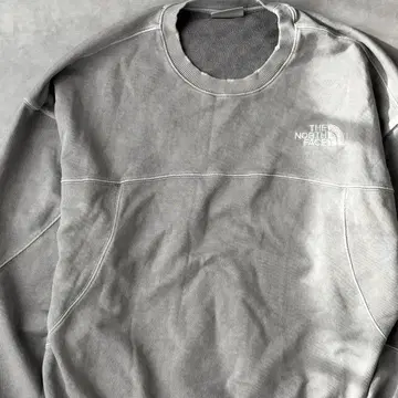 15579 더 노스페이스 자수 로고 데미지 맨투맨