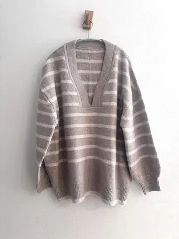 Lumier 니트 스웨터