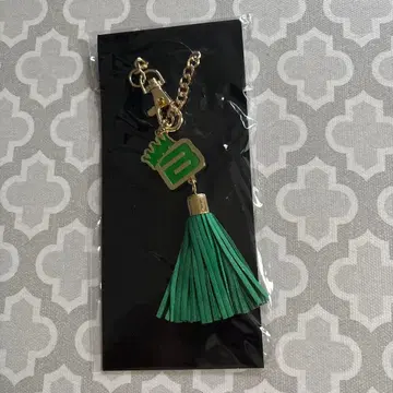 새상품 미개봉 BIGBANG 태슬 참 TOP