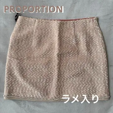 핑크 베이지 펄 장식 타이트 스커트