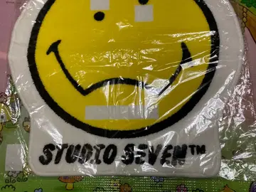 STUDIOSEVEN 러그 러그 매트 스마일 스마일리