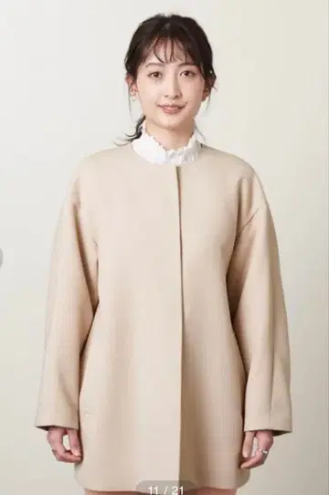 UNITED ARROWS 트윌 노카라 미들 코트 베이지 자켓