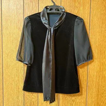 TO BE CHIC 블랙 벨로아 쉬폰 5부 소매 블라우스 40호