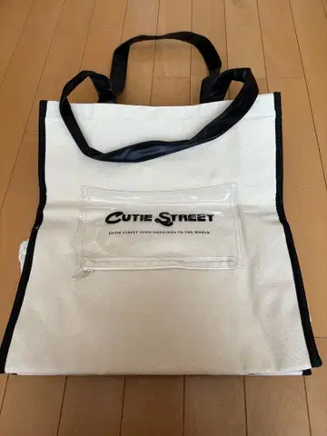 큐티 스트릿 토트백 큐스토