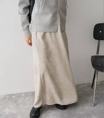 spick and span 페이크 스웨이드 이지 스커트