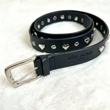 TINA: JOJUN 하트 스터드 벨트 블랙