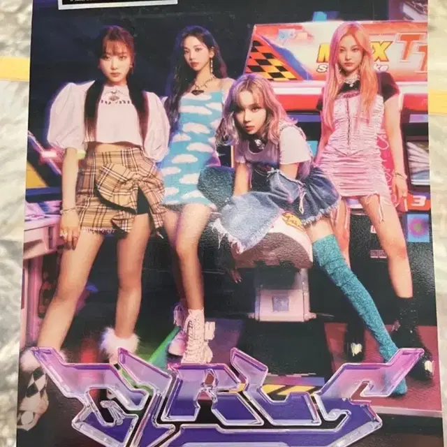 에스파 걸스 앨범_윈터 포카_풍선