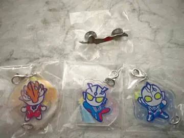 울트라맨 연결 참 브로치