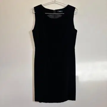 블랙 슬리브리스 원피스