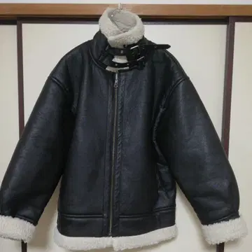 로리즈팜... 가죽 보아 무스탕 코트