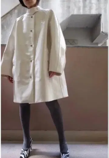 후미카 우치다 비닐 코트