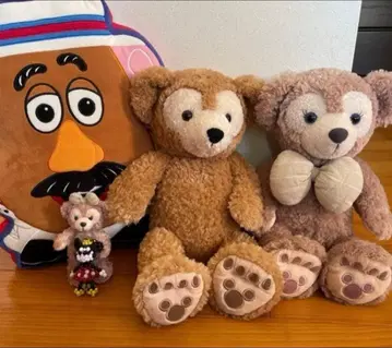 디즈니 봉제 인형과 키링