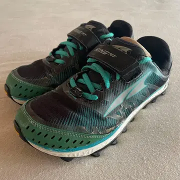 ALTRA KING MT 트레일 러닝화 블랙/그린