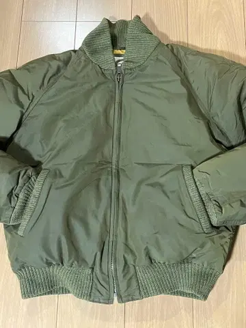 BERT PULITZER 올리브 그린 밀리터리 다운 자켓