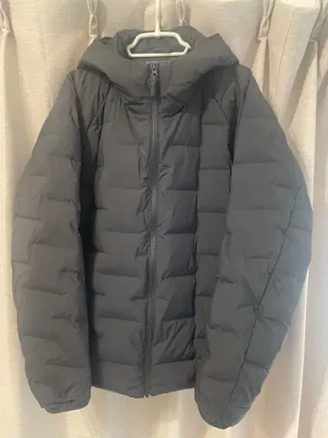 유니클로 퍼프 테크 후드티 L 사이즈