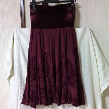 버건디 플레어 스커트 풍경 프린트