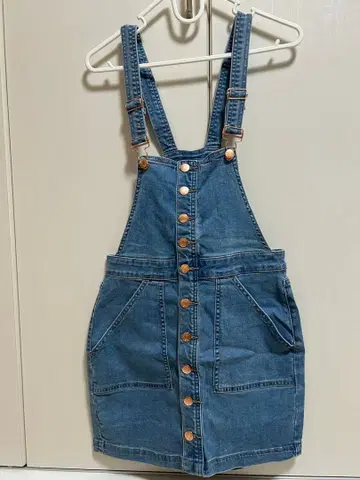 새상품 GUESS 살로펫 스커트