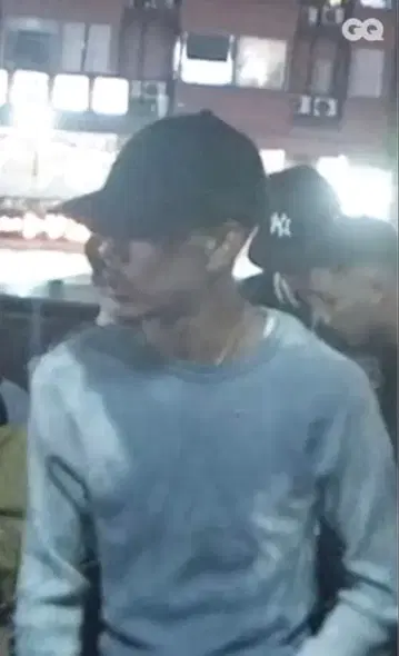 그레이 그라데이션 크루넥 트레이닝복 M 사이즈