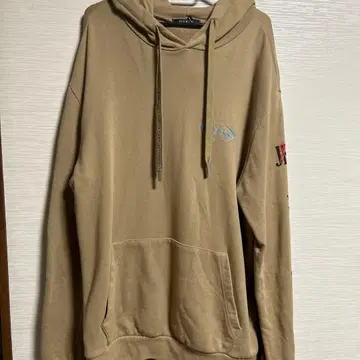 GUESS 베이지 후드 부착 후드티